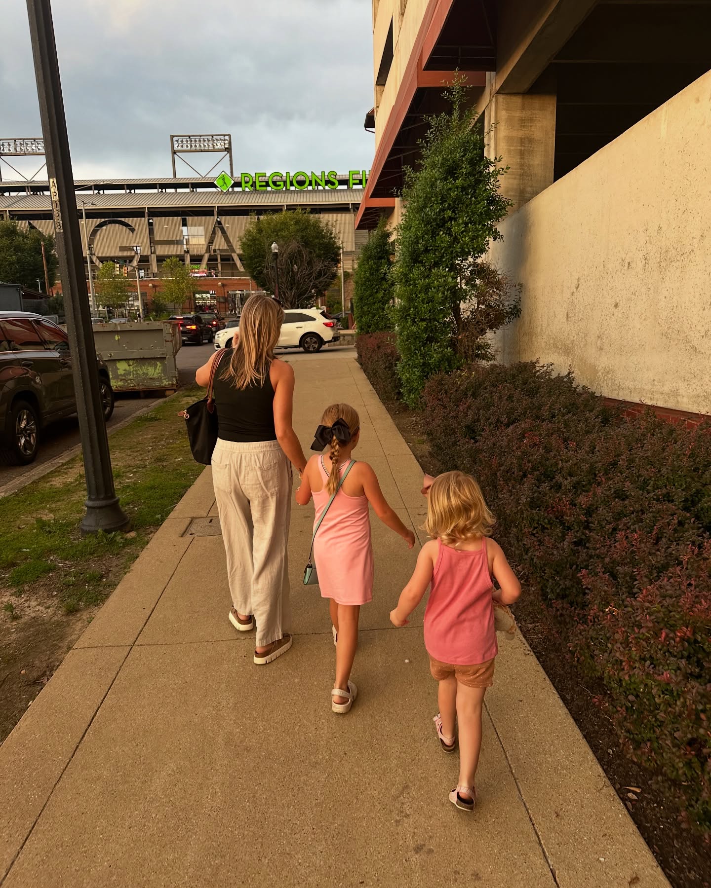 Drayton Farley Shares 'Foto Domp' Getaway Snap