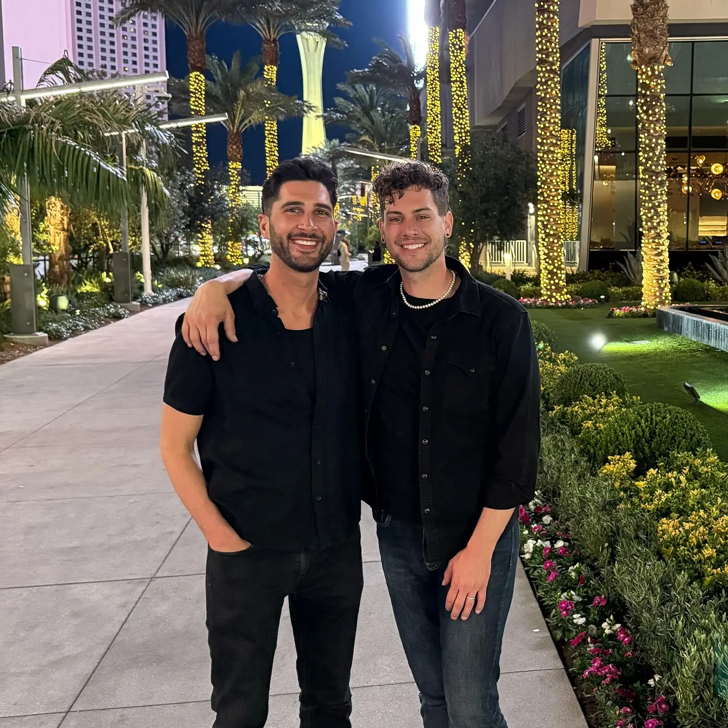 Dusty Ray Bottoms Celebrates Love & Tech in Vegas RuPaul’s Drag Race alum shares moments with husband amid robots at a new Vegas art exhibit