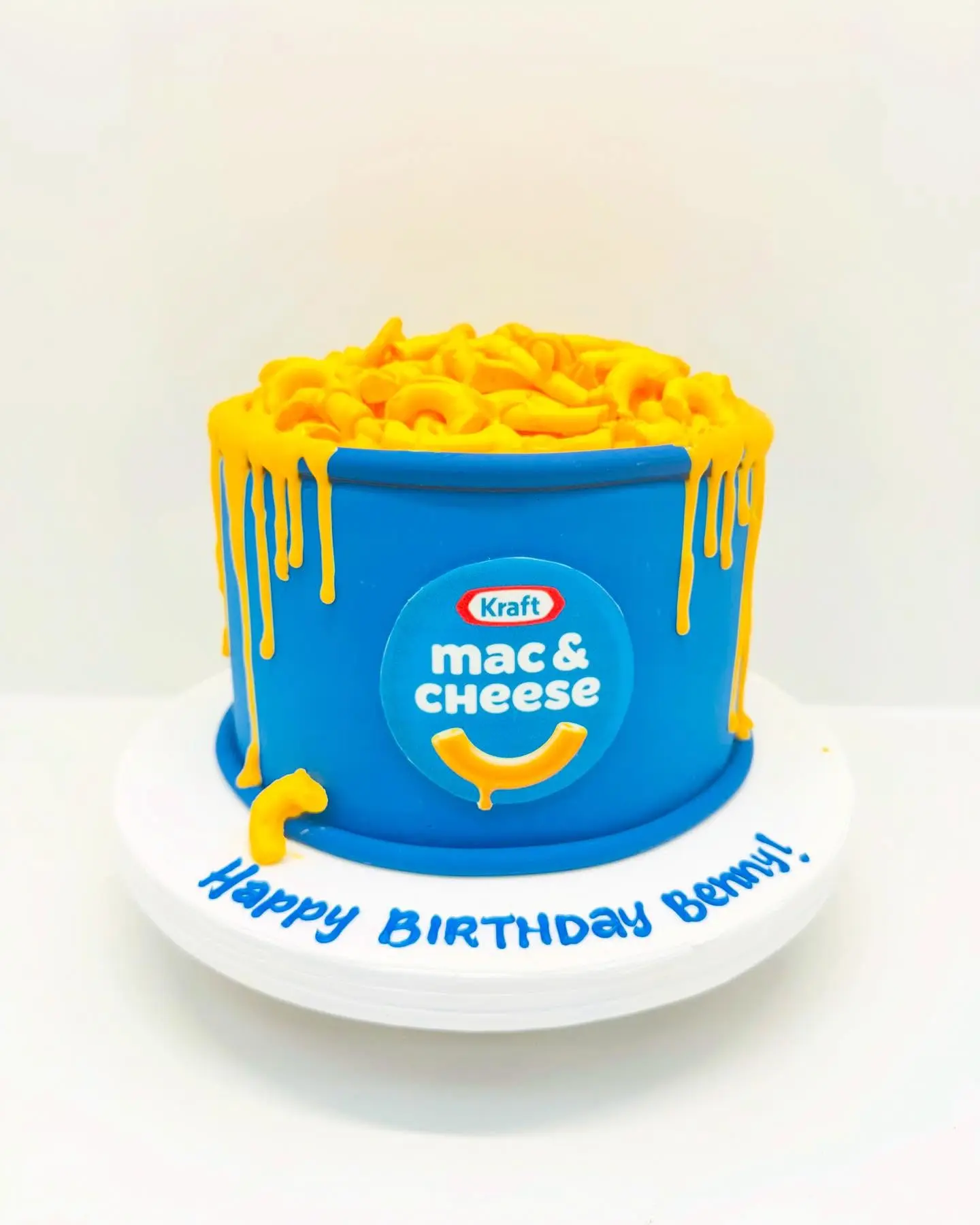 DU$TY Drops In-N-Out and Kraft Mac 'n' Cheese Cake Themes