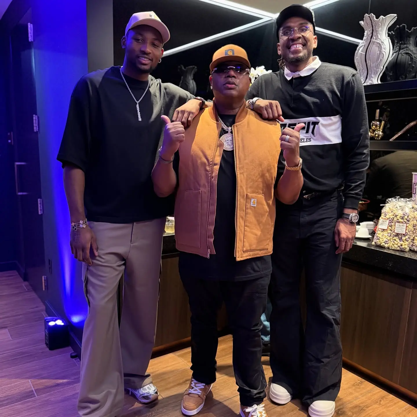 E-40 Bridges Hip-Hop And NBA In Viral Instagram Post Iconic rapper E-40 shines as he tags NBA talent and renowned brands in social media buzz!! Now!!