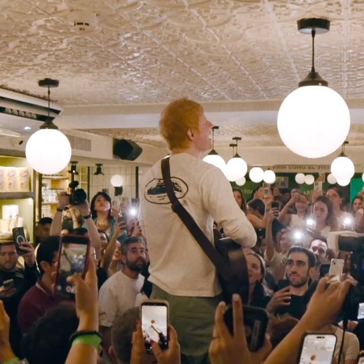 Ed Sheeran Captivates Fans In Mexico