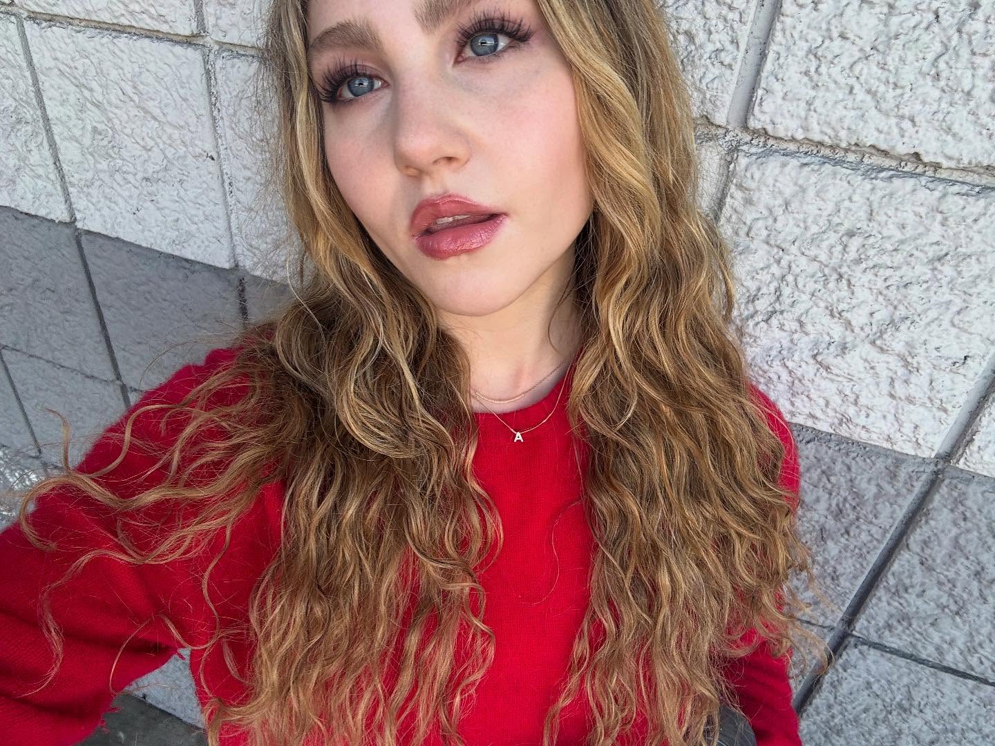 Ella Anderson Captures Genuine Spirit In Candid Post