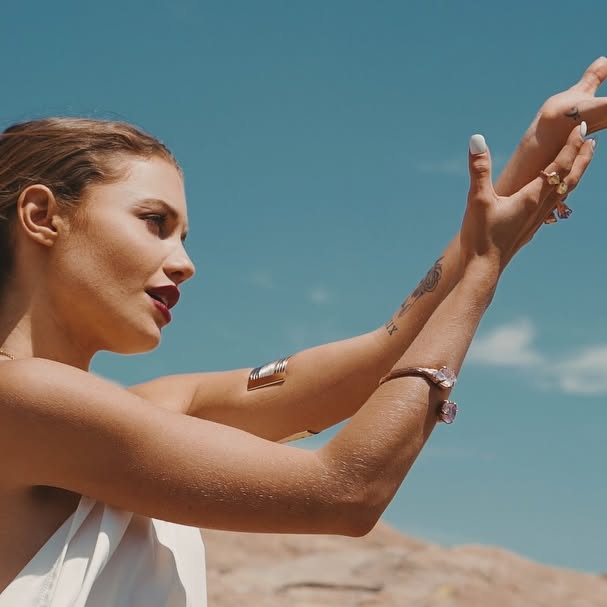 Ellie Vance Patrikios Stuns With Greek-Inspired Look