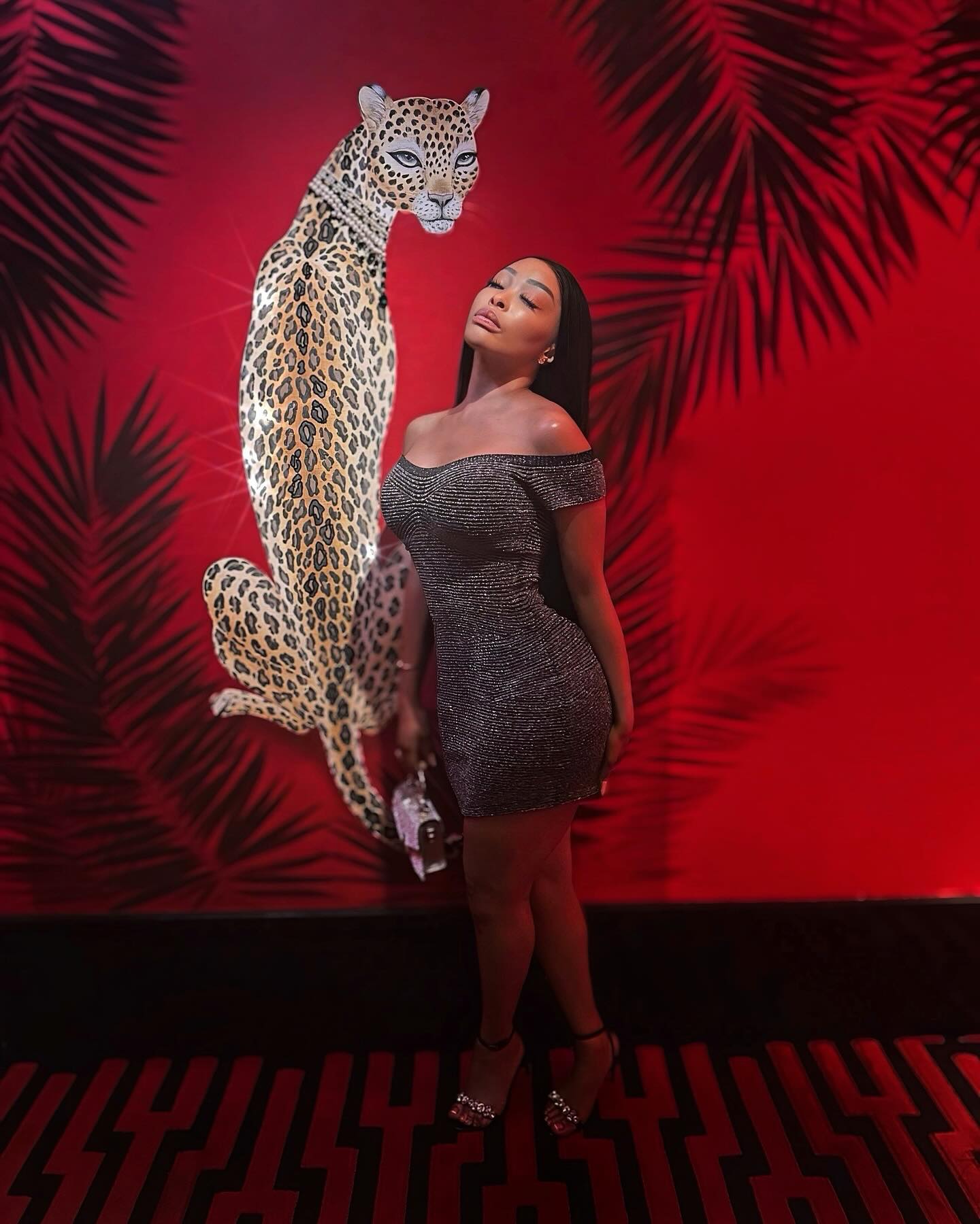Embracing Abundance: Khanyi Mbau Radiates Positive Energy In a vibrant celebration of energy, Khanyi Mbau inspires through love, light, and purpose.