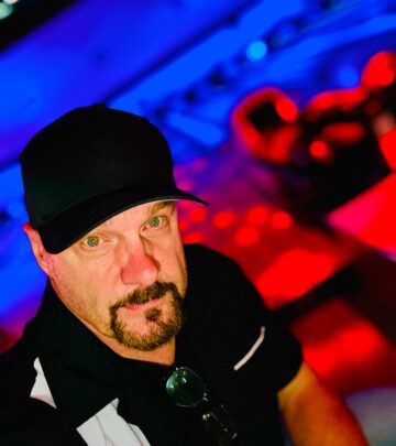 Eric Allan Kramer Returns With Rolling Thunder
