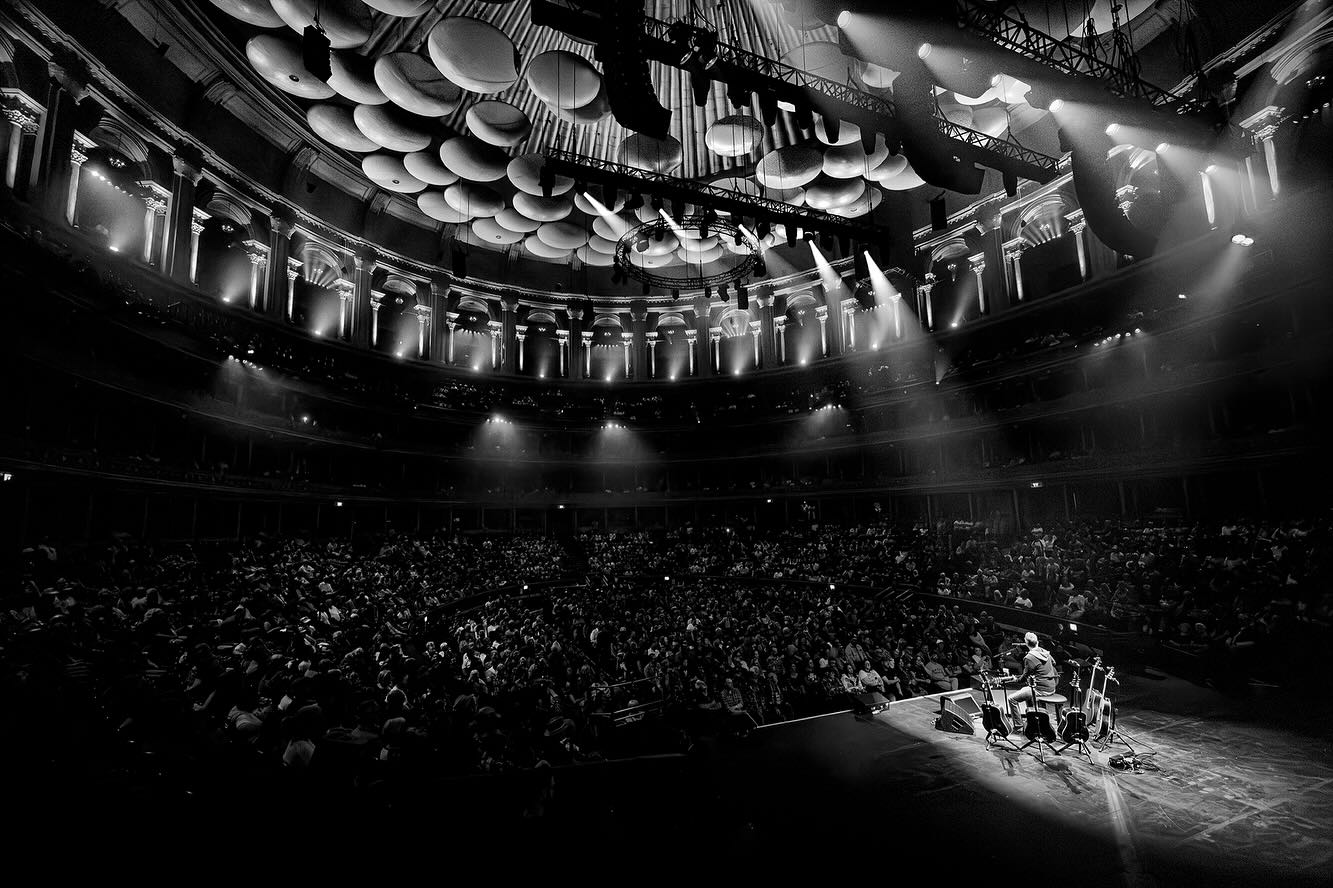 Eric Church Rocks Royal Albert Hall