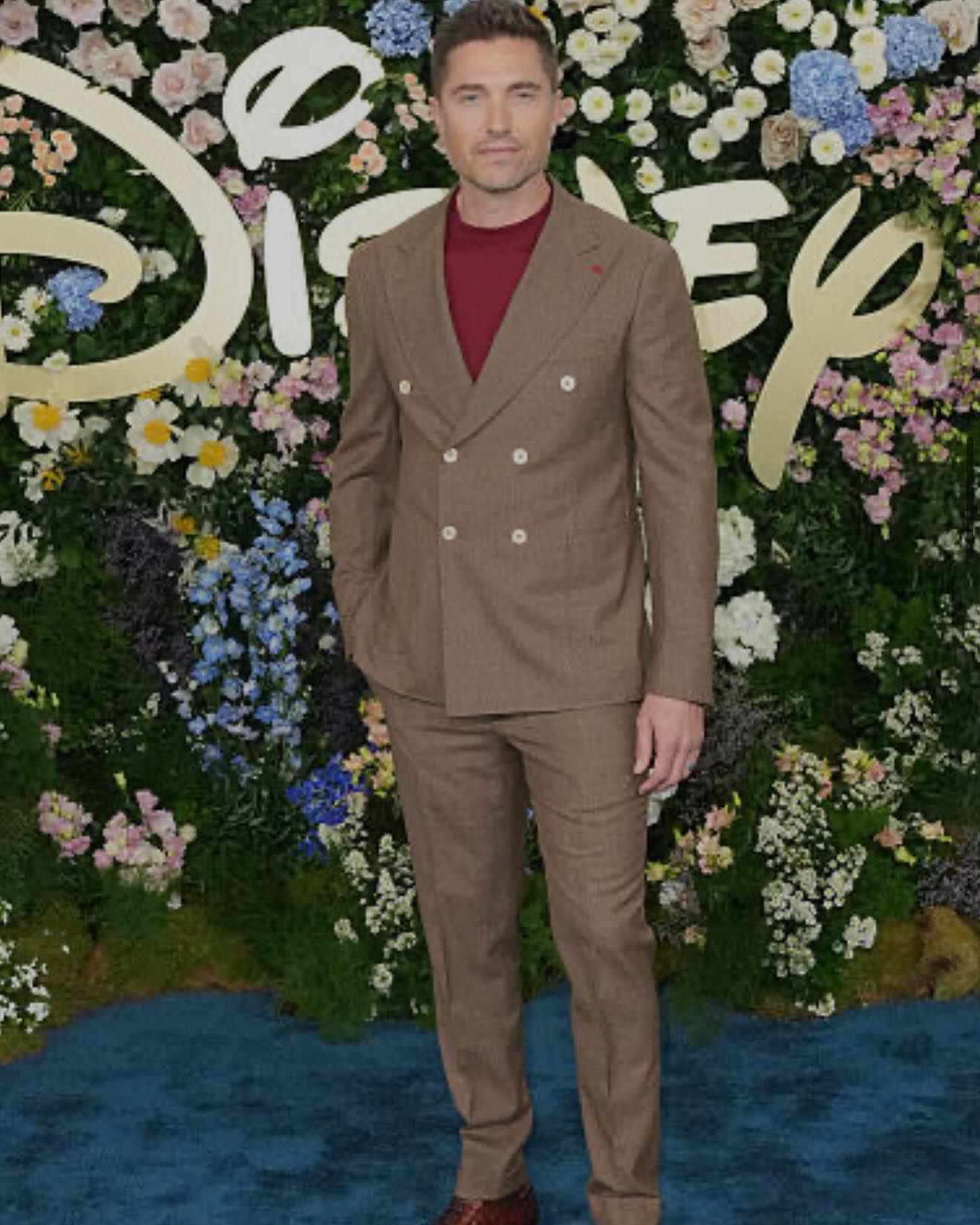 Friends and festivities shine at NY upfront with Eric, ABC and Disney celebrated together.