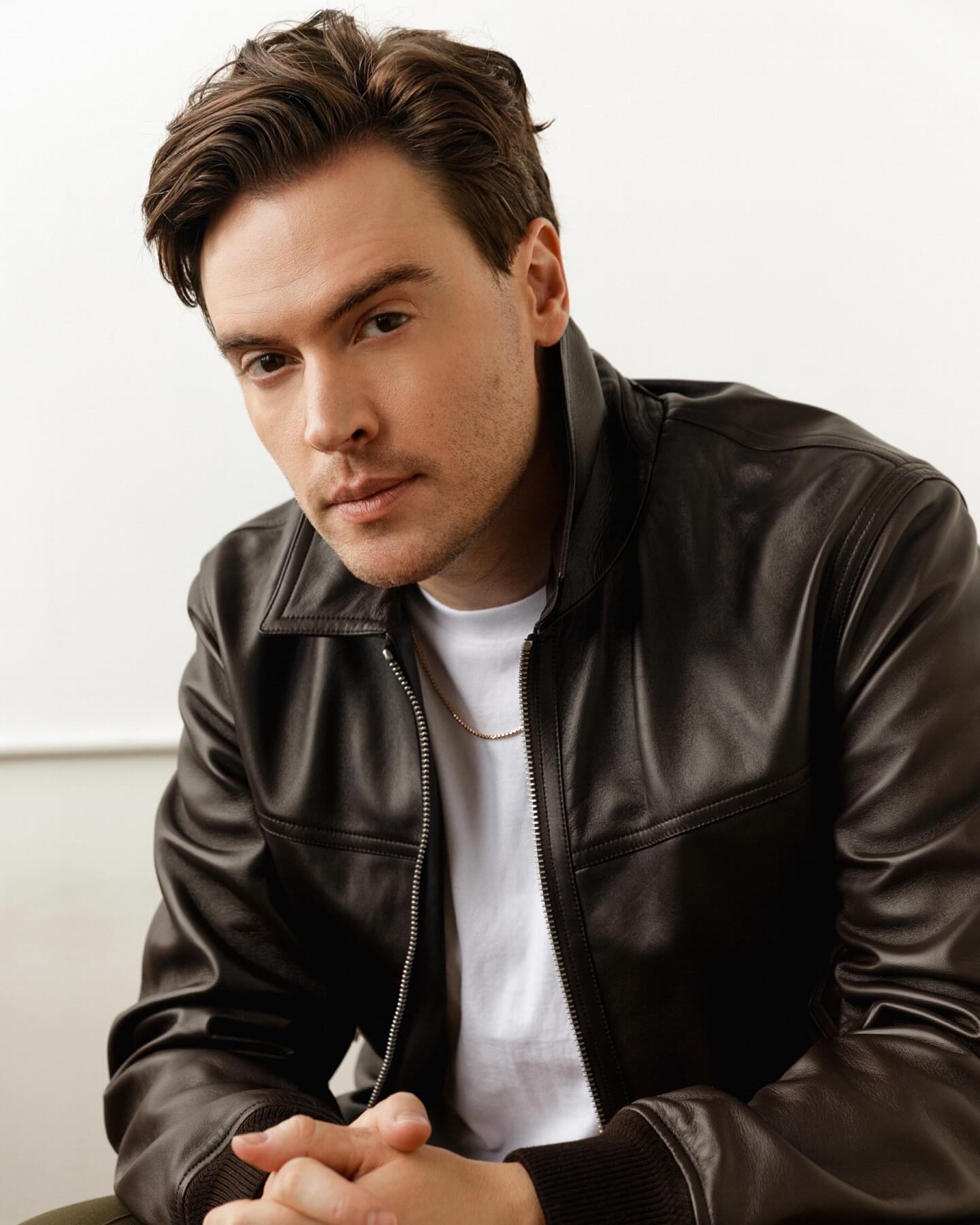 Erich Bergen Shines On People Magazine Cover