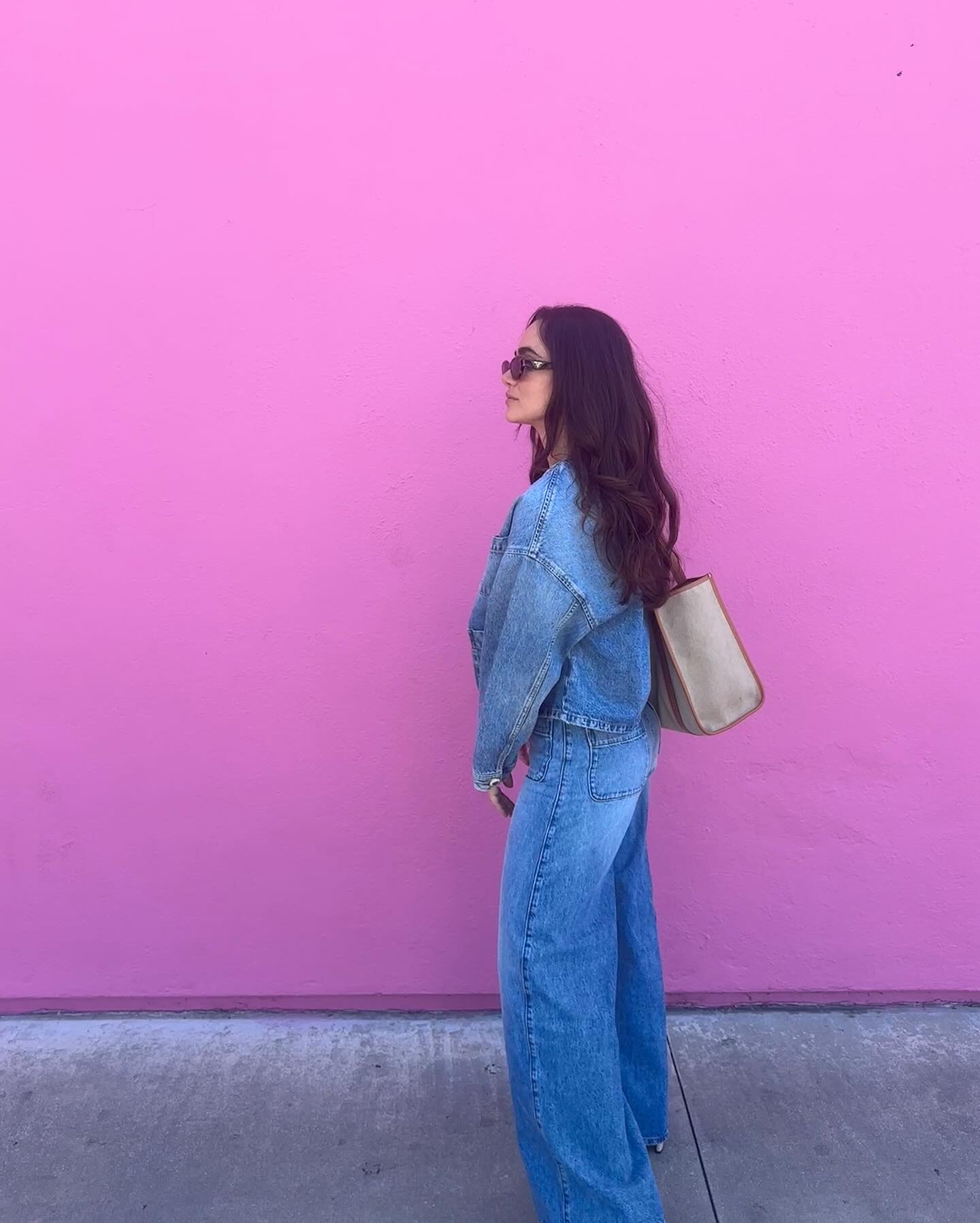 Escape To The Sun: Alicia Sanz Embraces Getaway