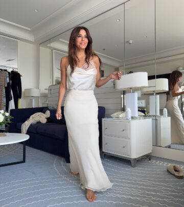 Celebrity icon Eva Longoria unveils intimate glimpses, style moments, and carefree snaps.!