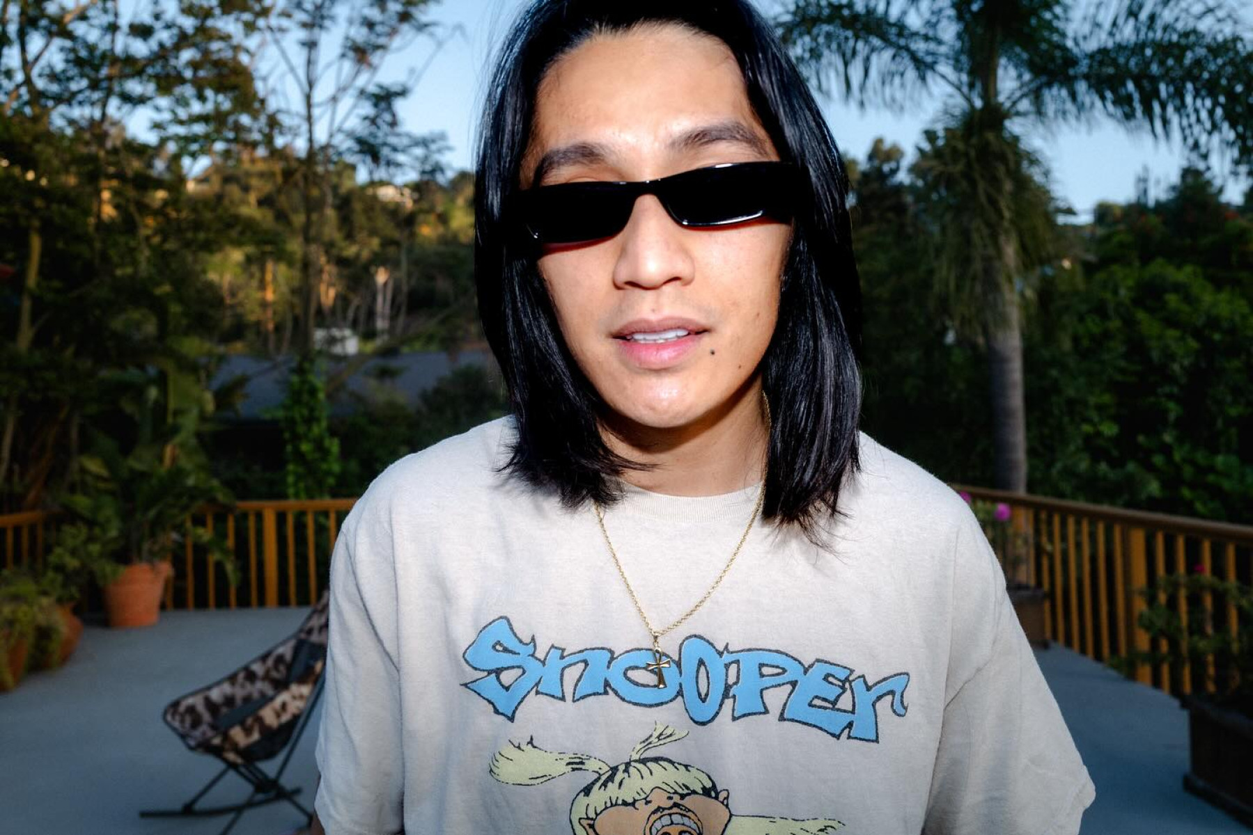 Eyedress In Captivating Instagram Visuals Unique shot unveils Eyedress’s flair, merging art and style in an online spectacle. Now on.