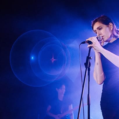 Ezra Furman Shines At London Music Event
