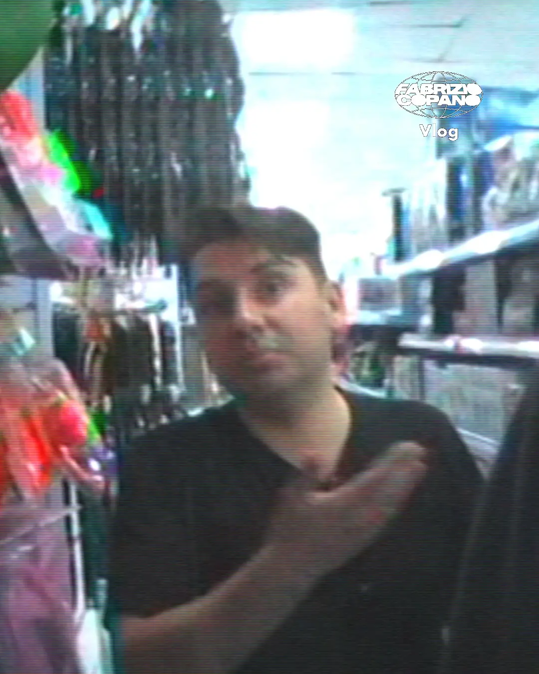 Fabrizio Copano Explora Malls Chinos en Nuevo Vlog