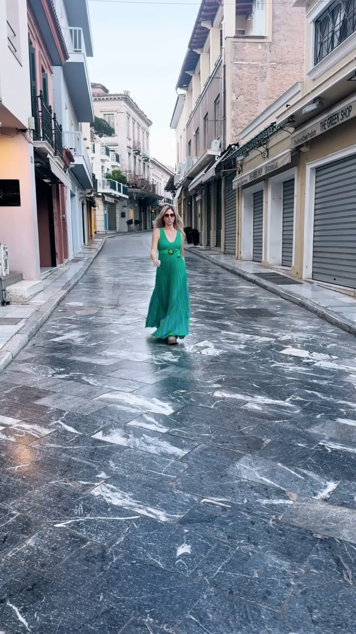 Farewell Greece: Debbie Gibson’s La Plaka Journey Pop icon Debbie Gibson says goodbye to Greece, capturing moments amid La Plaka’s charm.!!!
