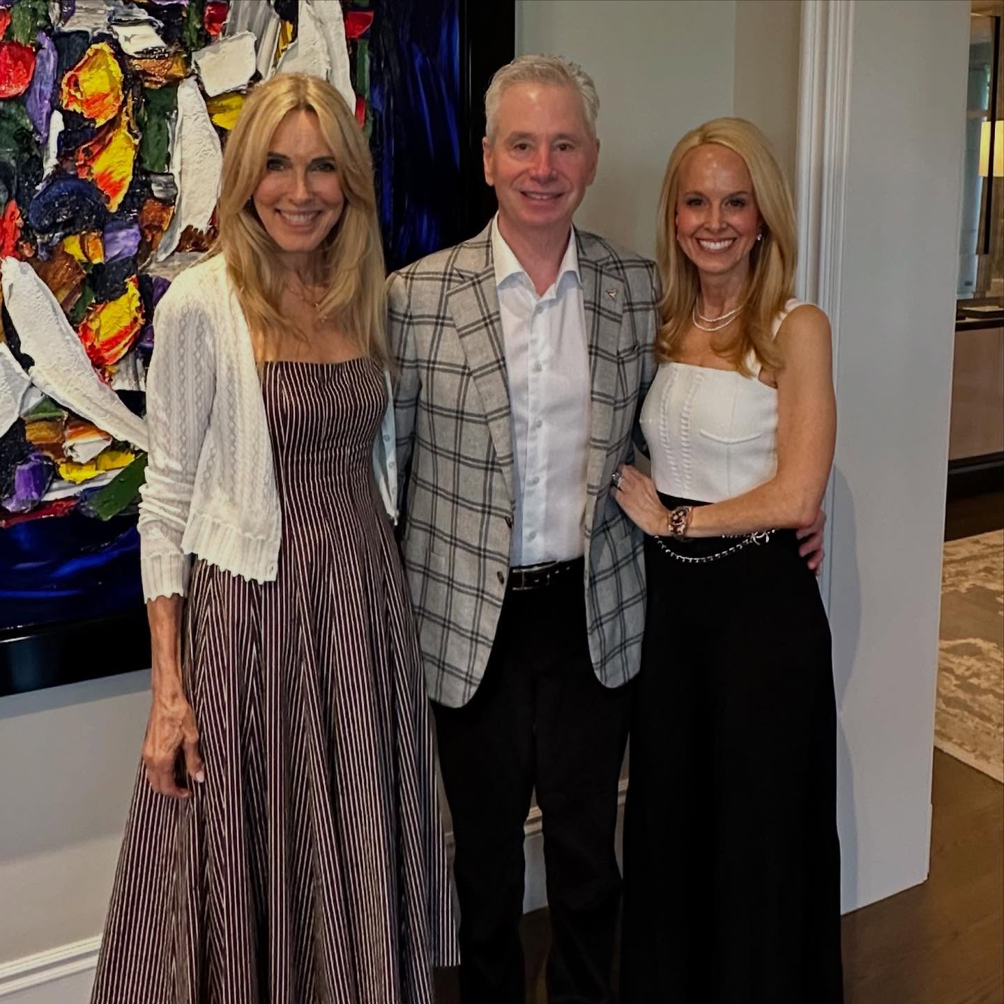 Dallas hosts fourth annual Tex-Mex bash for Farrah Fawcett Foundation and cancer research.