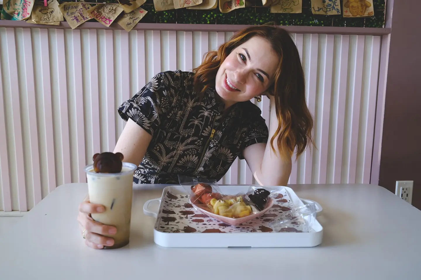 Felicia Day Enjoys Bear-Themed Café in Koreatown