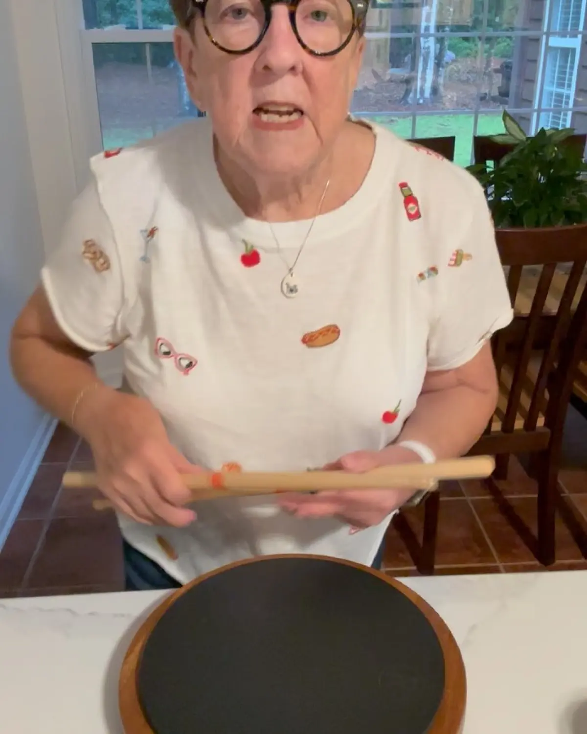 Flamacue Rudiment: A New Drumming Challenge Dorothea Taylor’s Flamacue drumming session: Master new rhythms and spark musical passion.