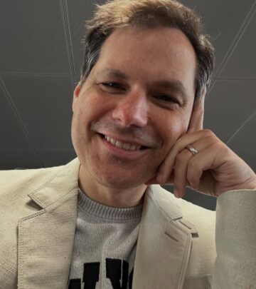 Flight Fiasco Delays Comedian Michael Ian Black