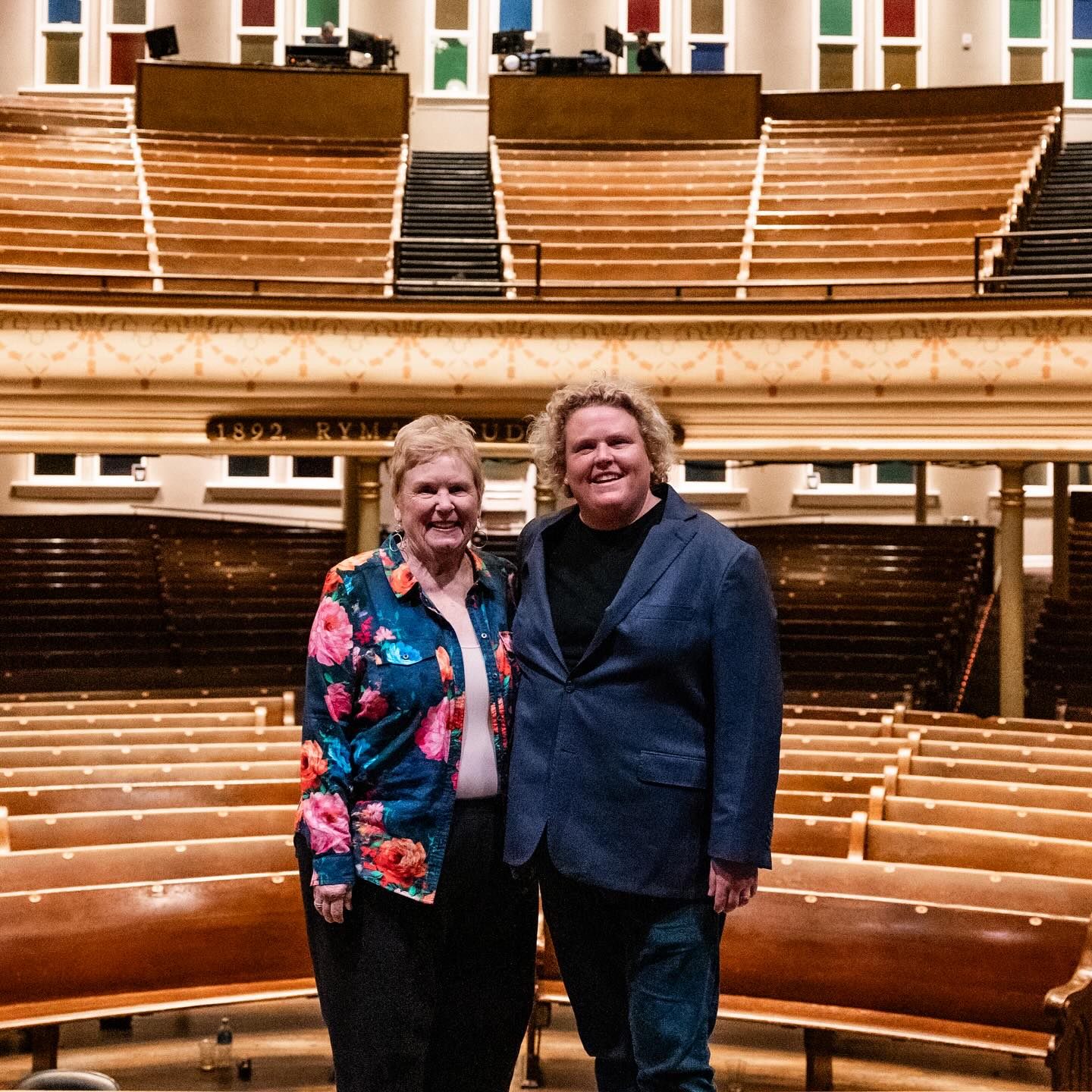 Fortune Feimster’s Mom Battles Rare Liver Cancer Fortune Feimster reveals her mom Ginger’s rare cancer battle, urging prayers and support!!