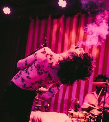 Grateful vibes, electric energy, and top-notch camaraderie fuel the ultimate live tour.!!!