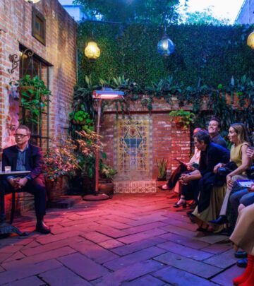 A sophisticated gala: art, charm & theatrical flair in one truly memorial vibrant evening