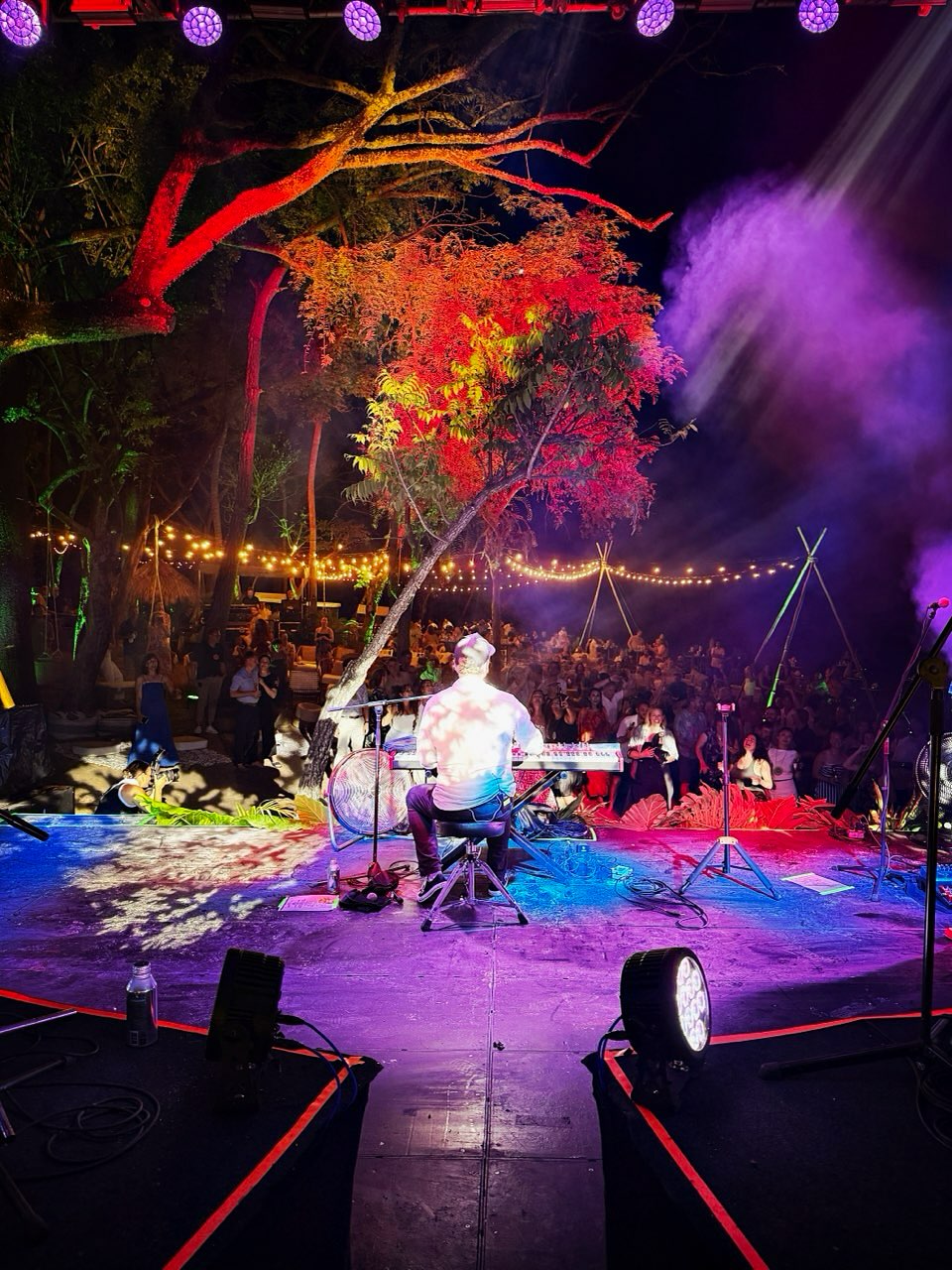 Gavin DeGraw’s Scenic Stage Show