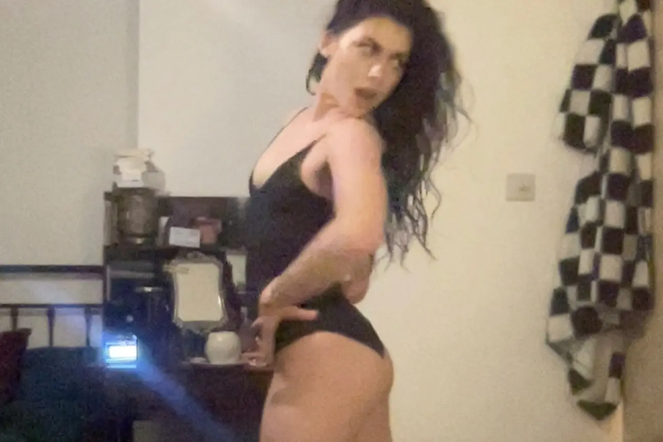 Georgia Twinn’s Dessert Mishap Sparks Social Media Sideshow