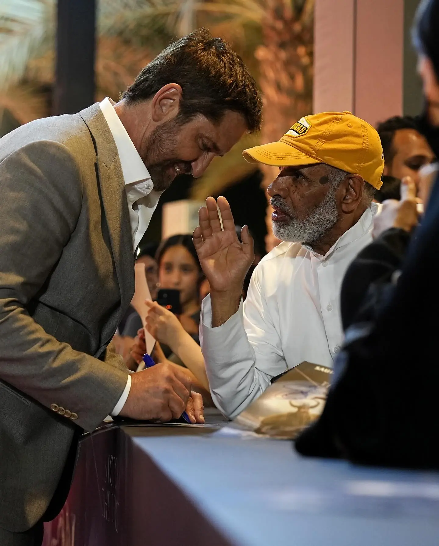 Gerard Butler Lights Up Kingdom Tower Screening