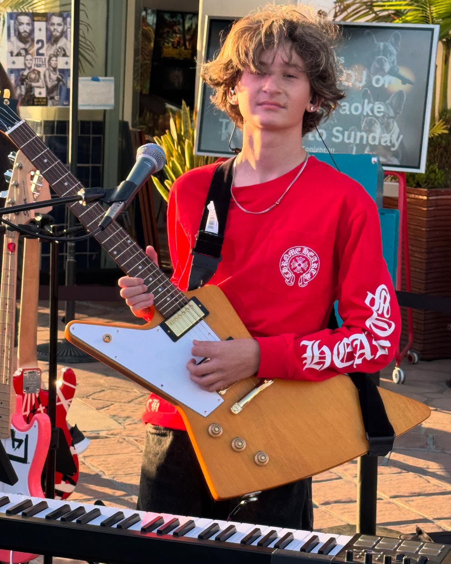 Giggin Surf City Nights: Urban Surf Culture Unleashed