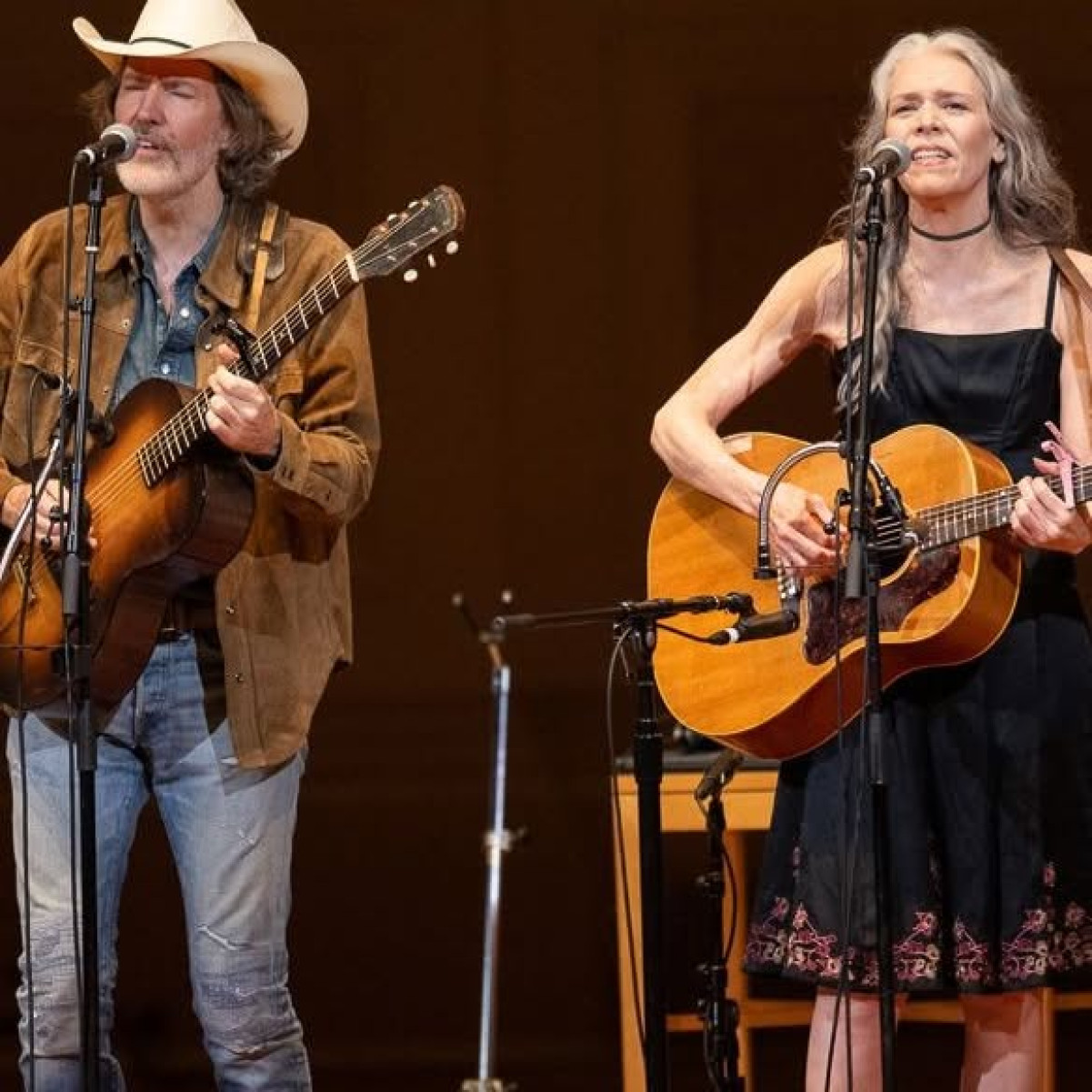Gillian Welch & David Rawlings Shine At Carnegie Hall Electrifying performances at Carnegie Hall combine storytelling and soulful acoustics.!!!