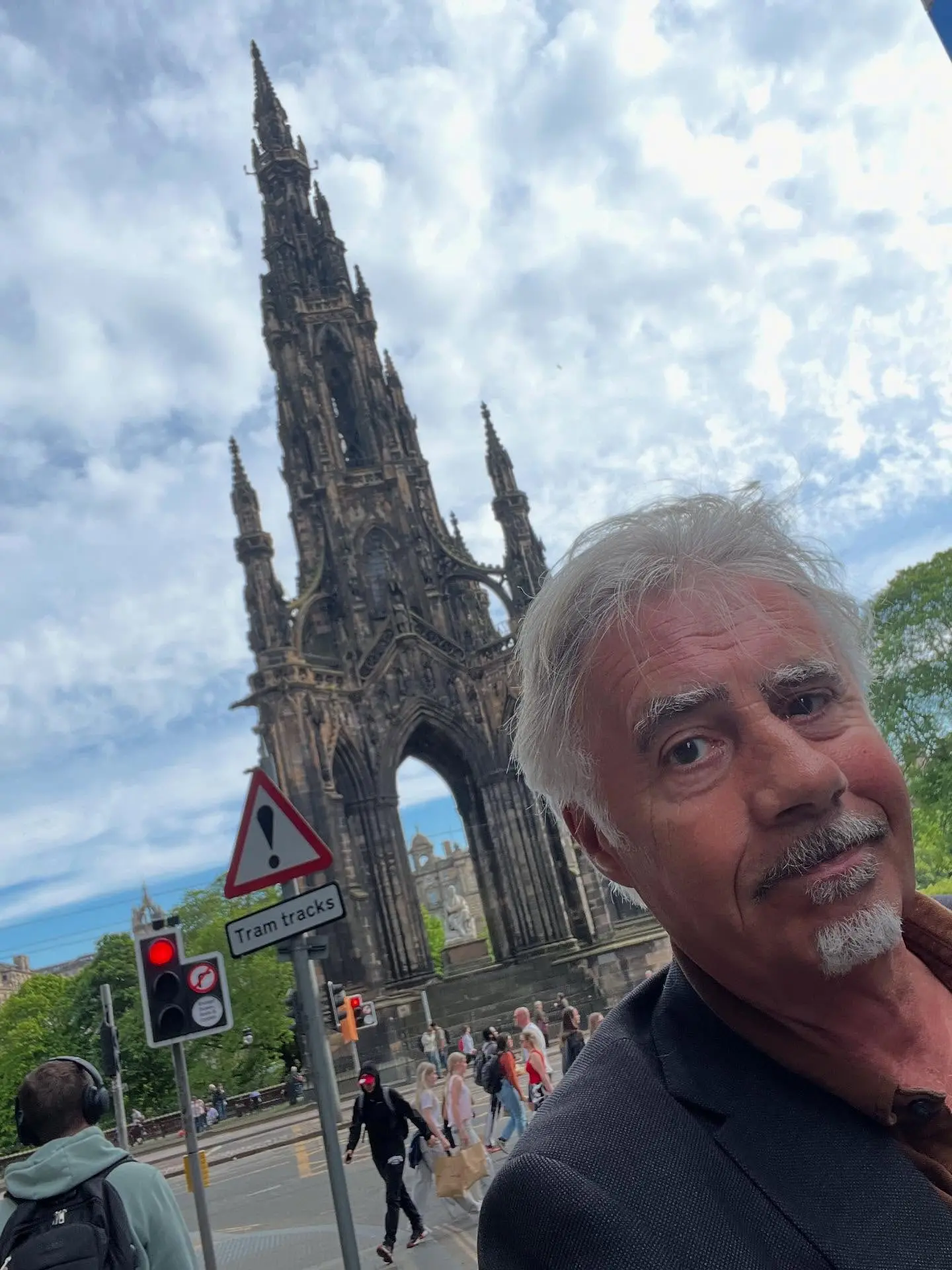 Glen Matlock’s Turret Tease Sparks Curiosity Legendary Sex Pistols bassist Glen Matlock charms fans with an witty reference to turrets.!