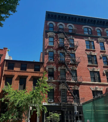 Glenn Close Enjoys West Village Stroll In NYC