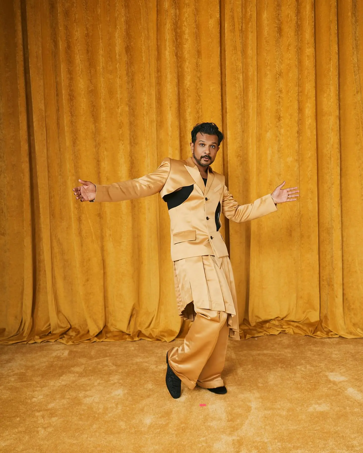 Gold Gala 2025 Showcases Luxe Fashion And Celebrity Flair