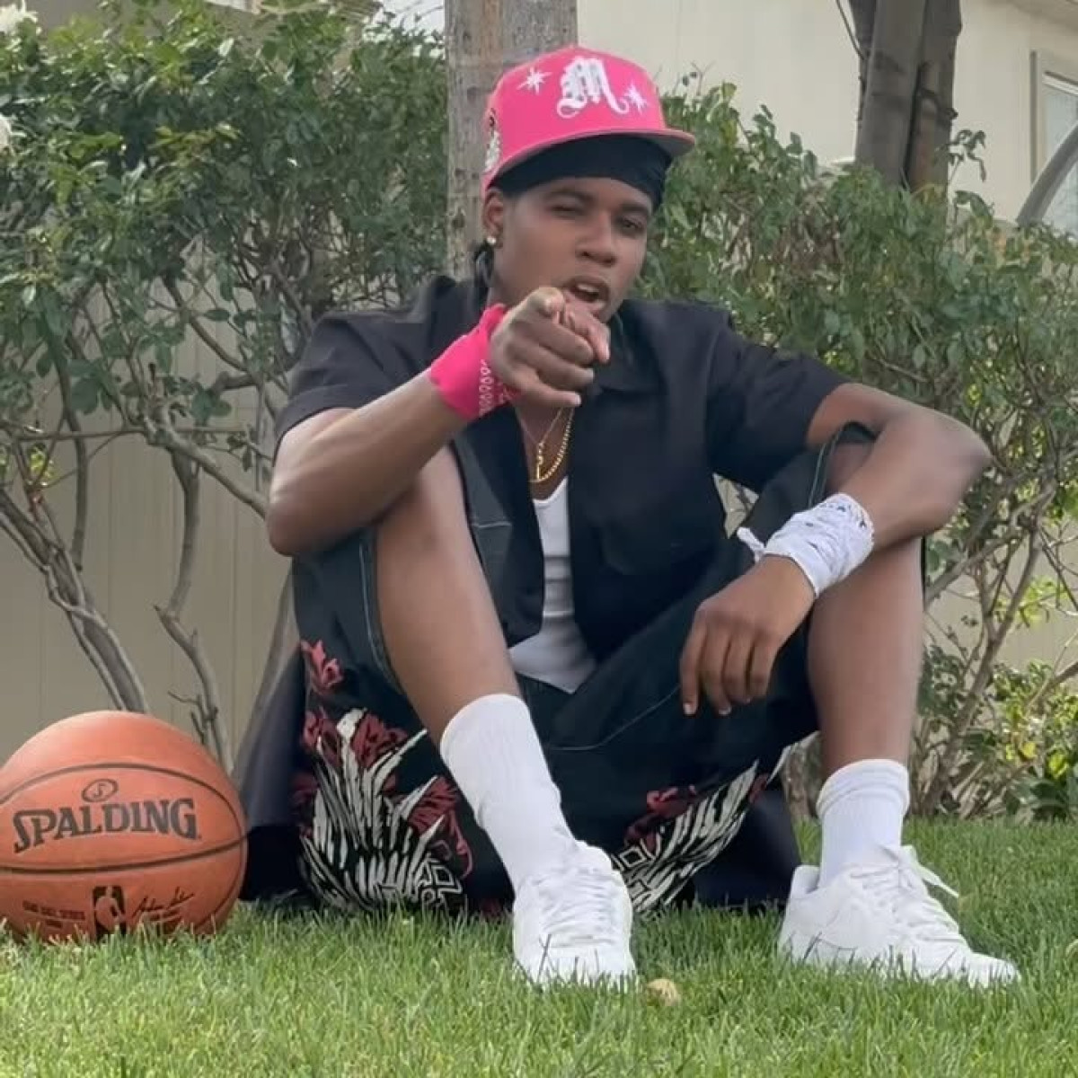 Good Morning Vibes From JD McCrary JD McCrary charms fans with a refreshing singing-on-the-lawn R&B performance this morning.