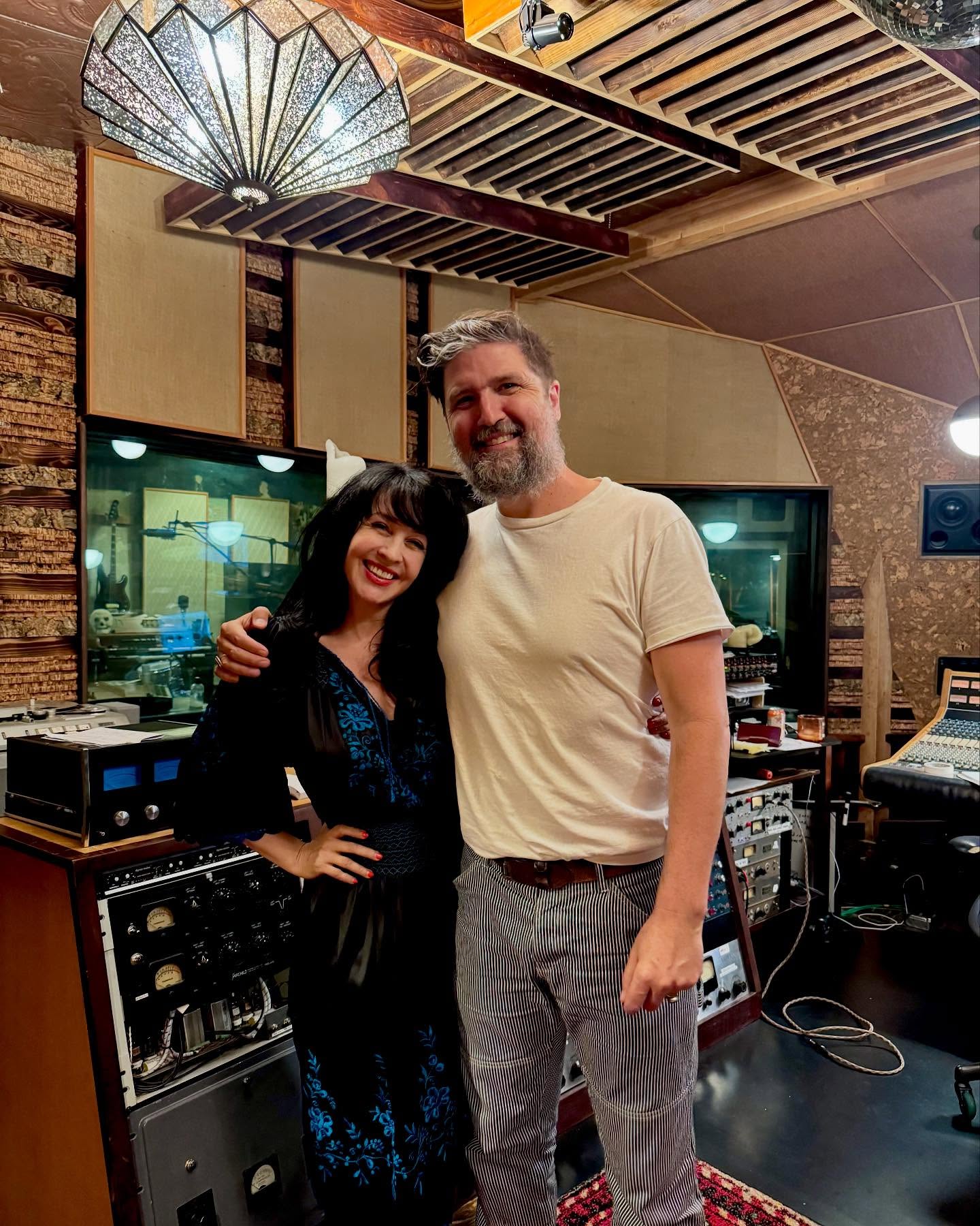 Grey DeLisle joins Murry and Tucker Martine to record festive Christmas single, Studio Dog