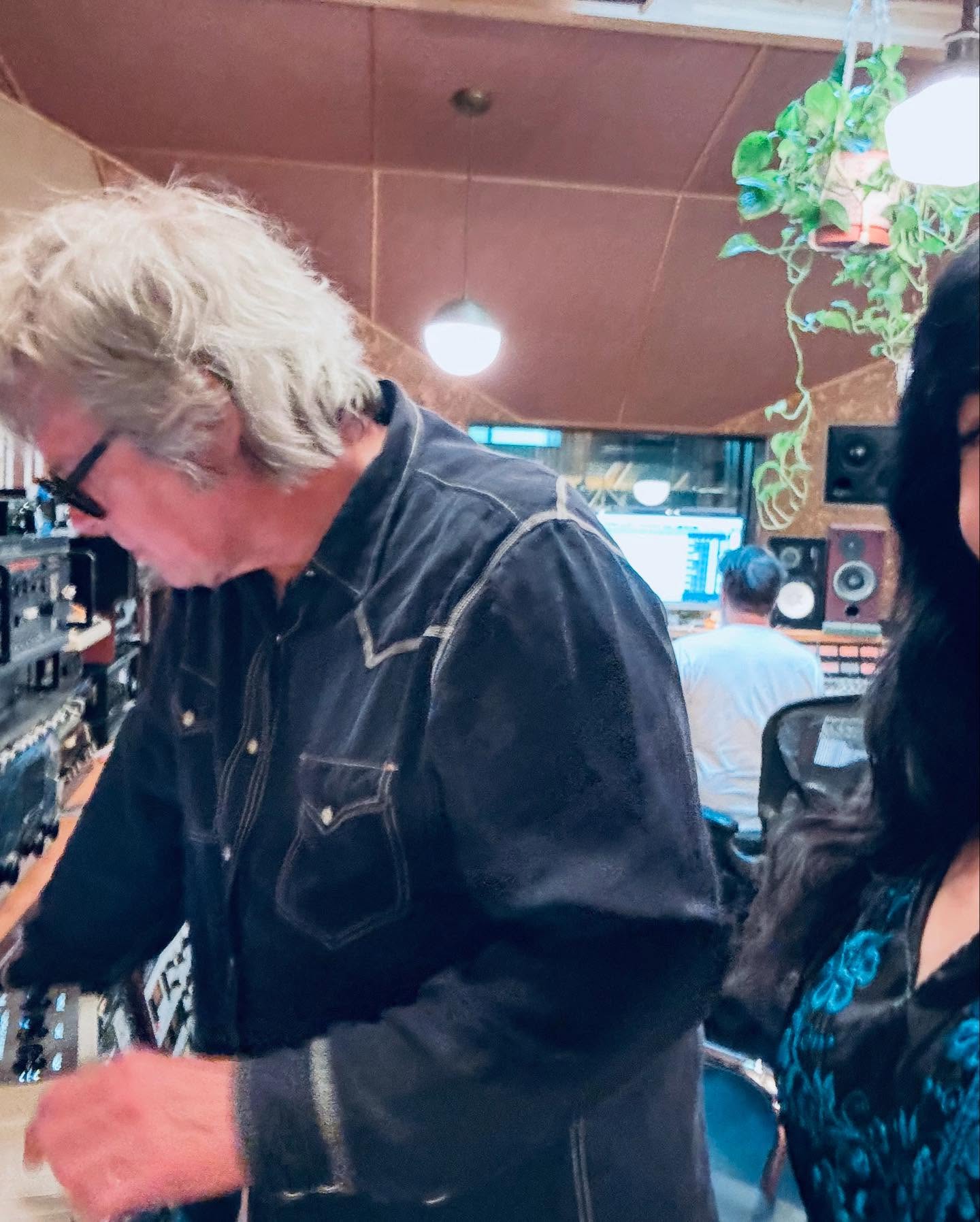 Grey DeLisle Drops New Christmas Single in Portland