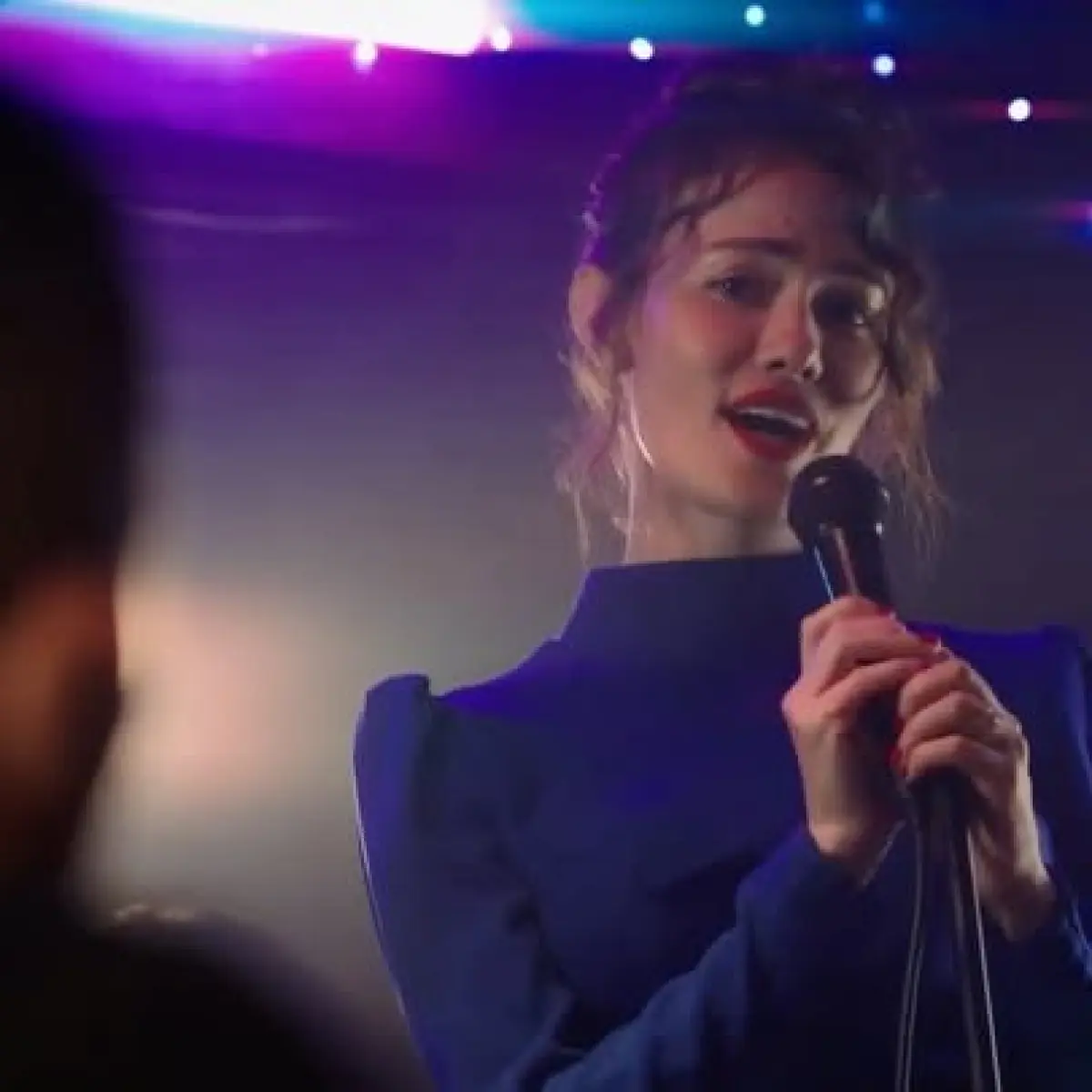 Gülper Özdemir Sings Theme for Kız Babası on Tabii Turkish actress finds her voice in a new series ballad crediting director’s support team