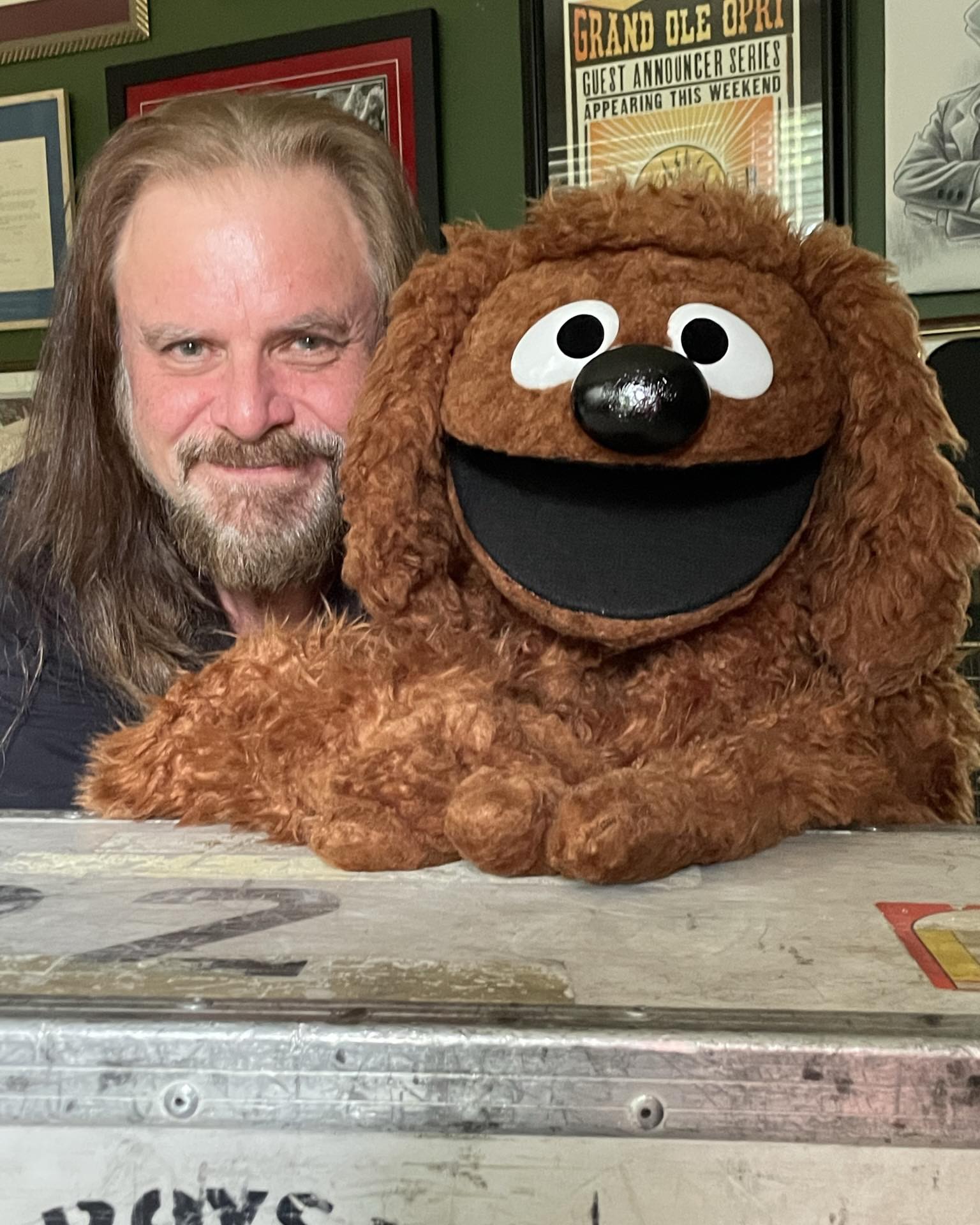 Guy Gilchrist Hosts Pop-Up Muppet Kids Livestream Tonight Free art demos, singalongs and memorabilia from iconic characters on Facebook and Instagram