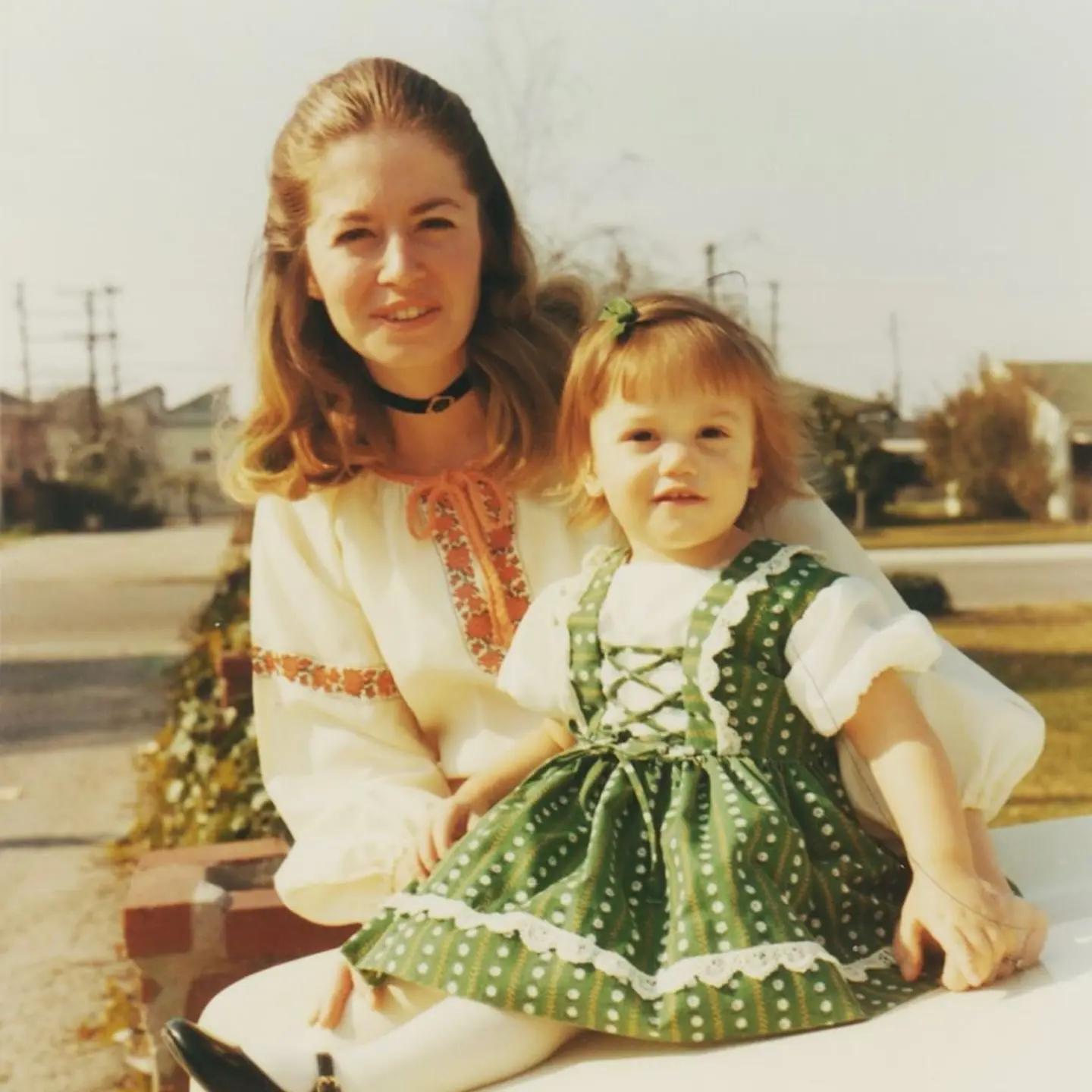Gwen Stefani honors her mom with a heartfelt tribute that celebrates timeless family love!