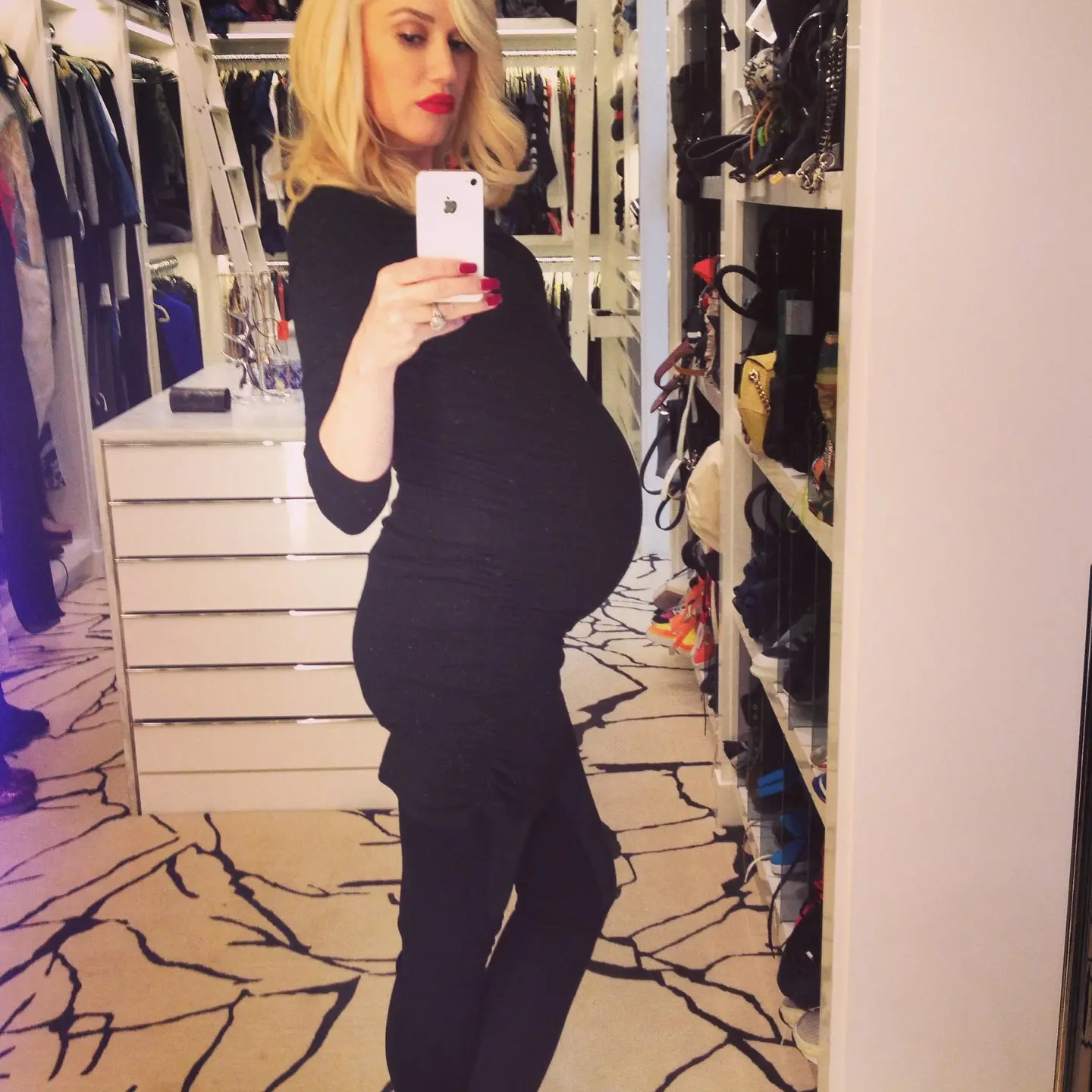 Gwen Stefani Honors Her Mom On Mother's Day