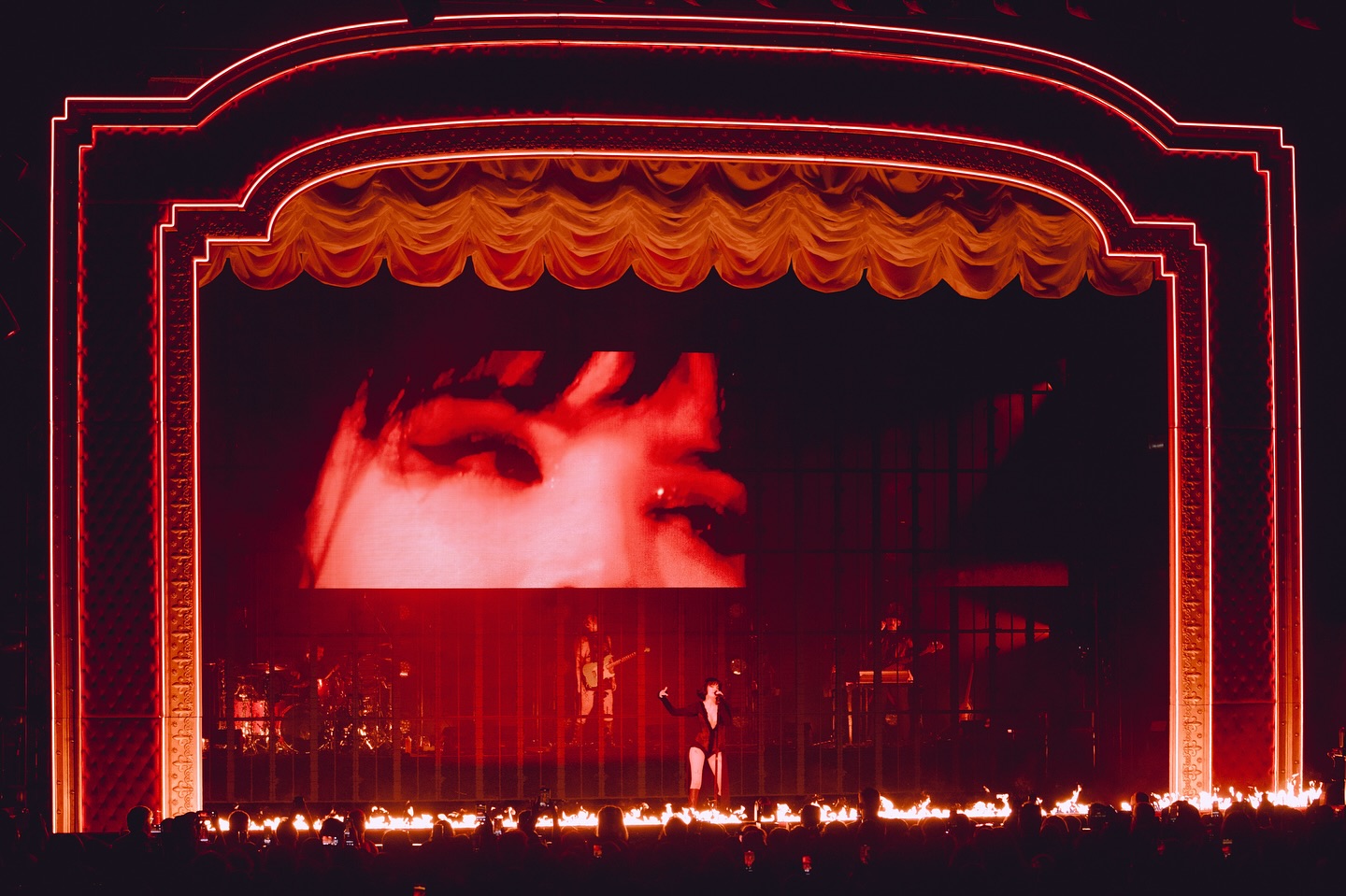 Halsey Delights Fans With Last Trick on Sold-Out Tour