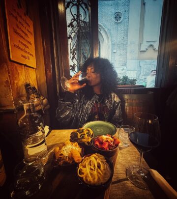 Epic Roman journey mixes pasta feasts, ancient ruins and chic vibes by Hannah V in style!