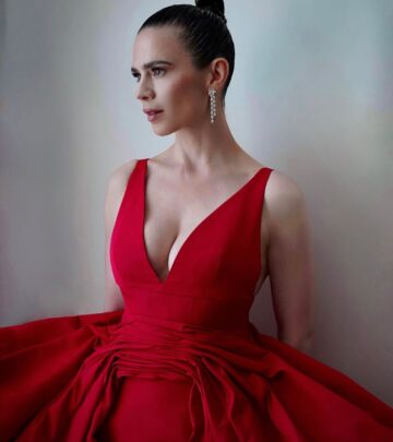 Hayley Atwell Praises Her Glam Team on Tour