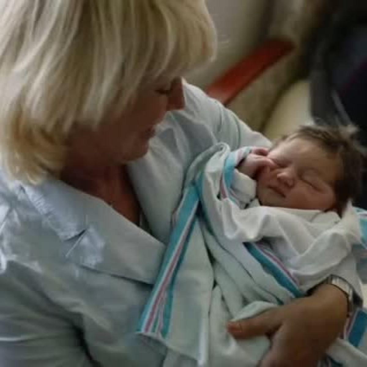 Heidi Klum’s NYU Throwback: Leni With Mom Relive a heartwarming moment from 2004 when Heidi Klum shared NYU memories with Leni.