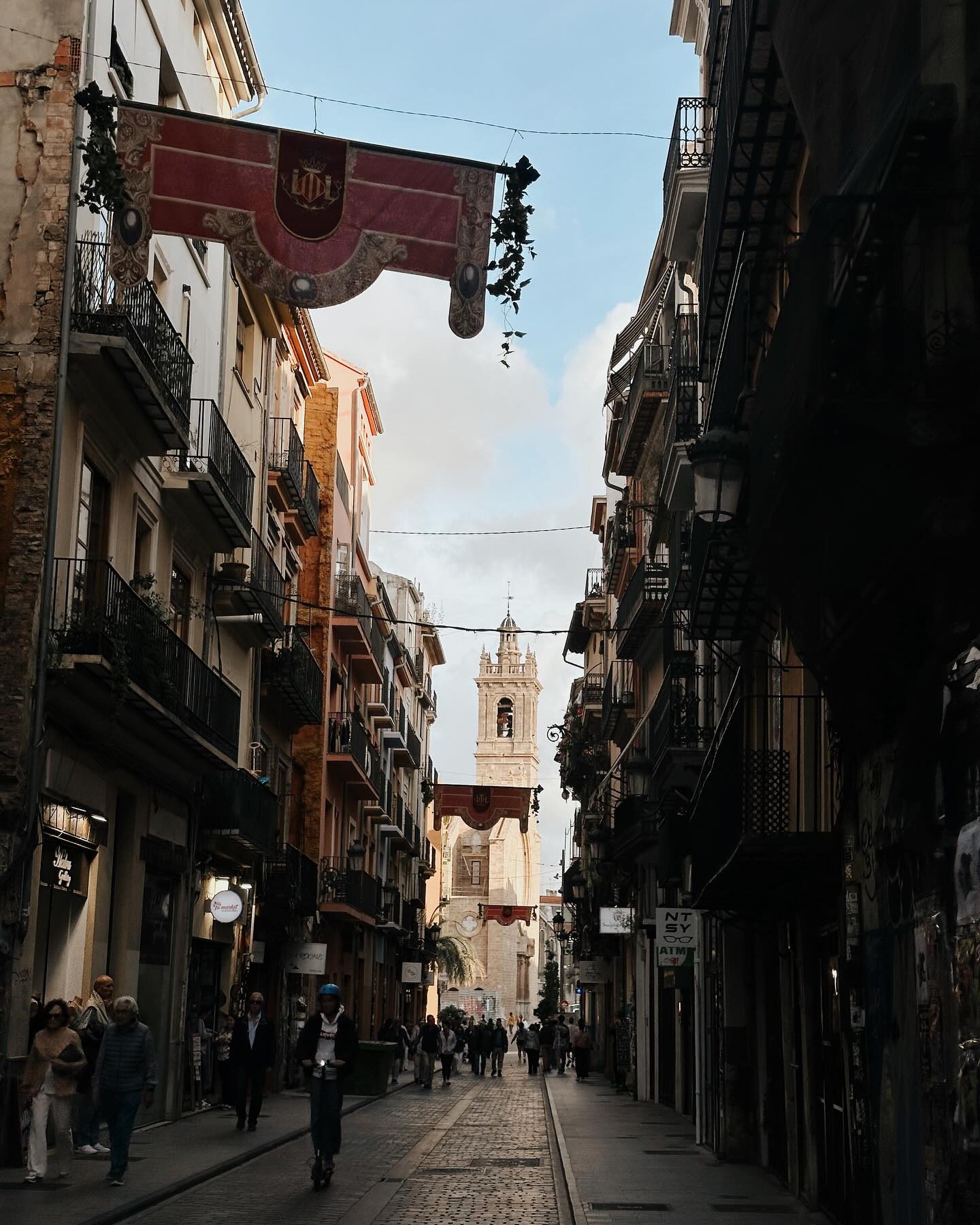 Hola Valencia: Lisseth Chavez Arrives In Spain