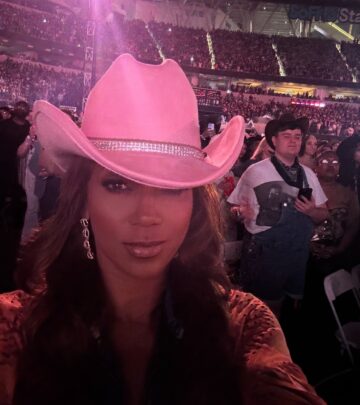 Holly Robinson Peete Celebrates Beyoncé’s Captivating Performance