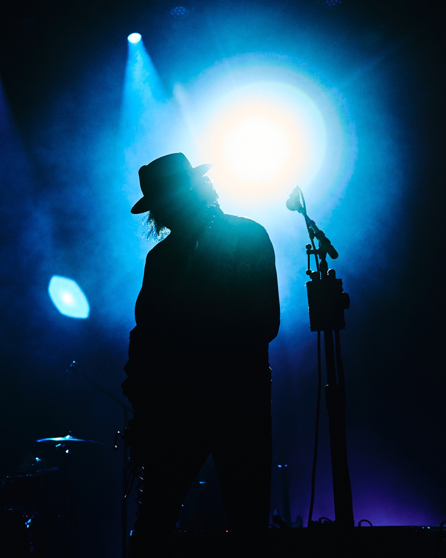 Jack White Electrifies Seattle’s Paramount Theatre Dynamic riffs and striking visuals, melded in the night of rock energy at an iconic venue.