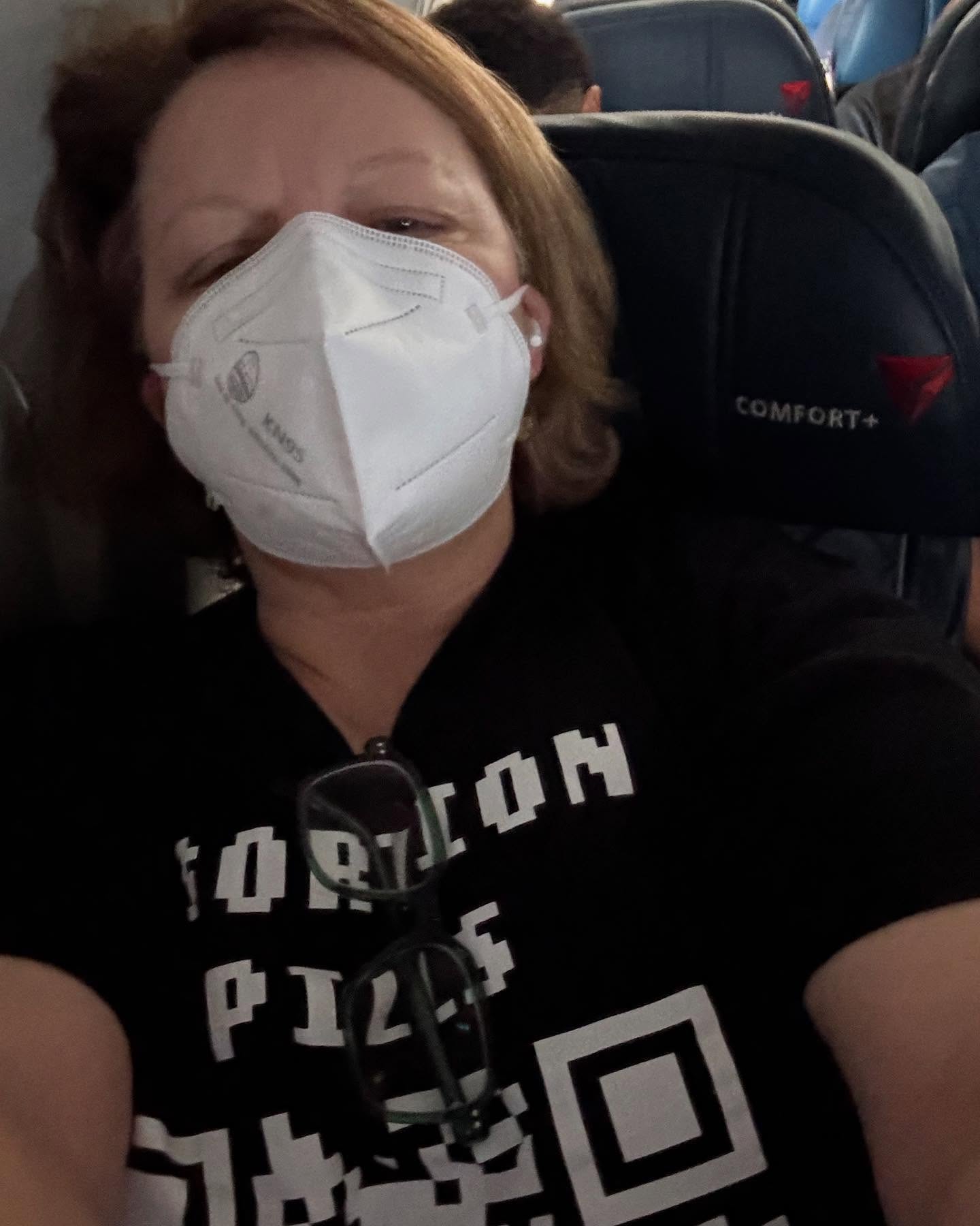 Comedian Jackie Kashian turns airport style into a headline-worthy travel statement 4 you