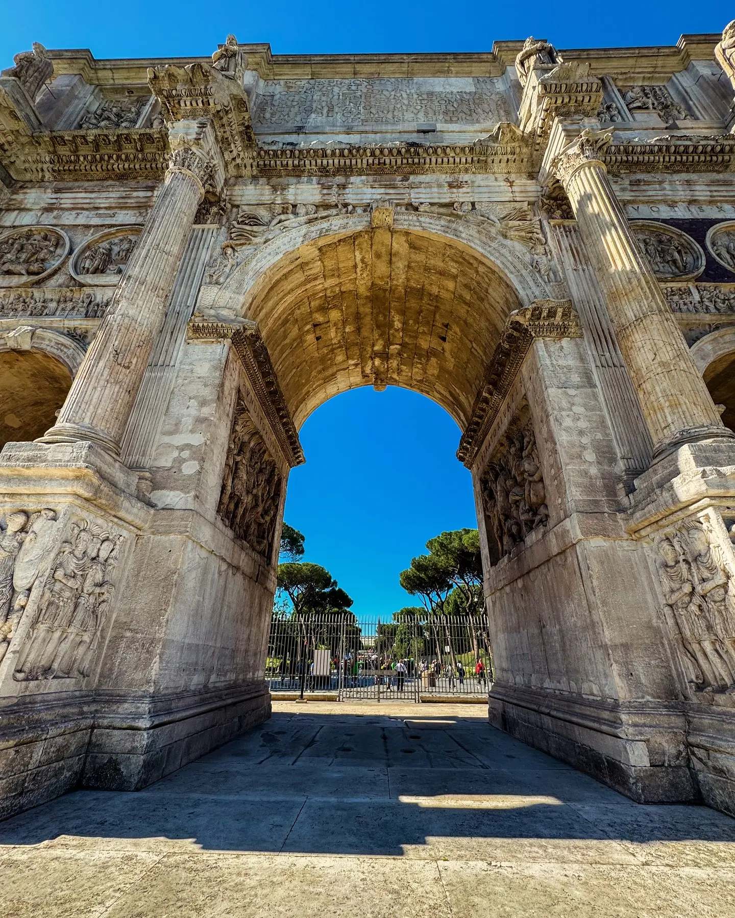 Janey Hann Conquers Rome With 'Veni, Vidi, Vici' Flair