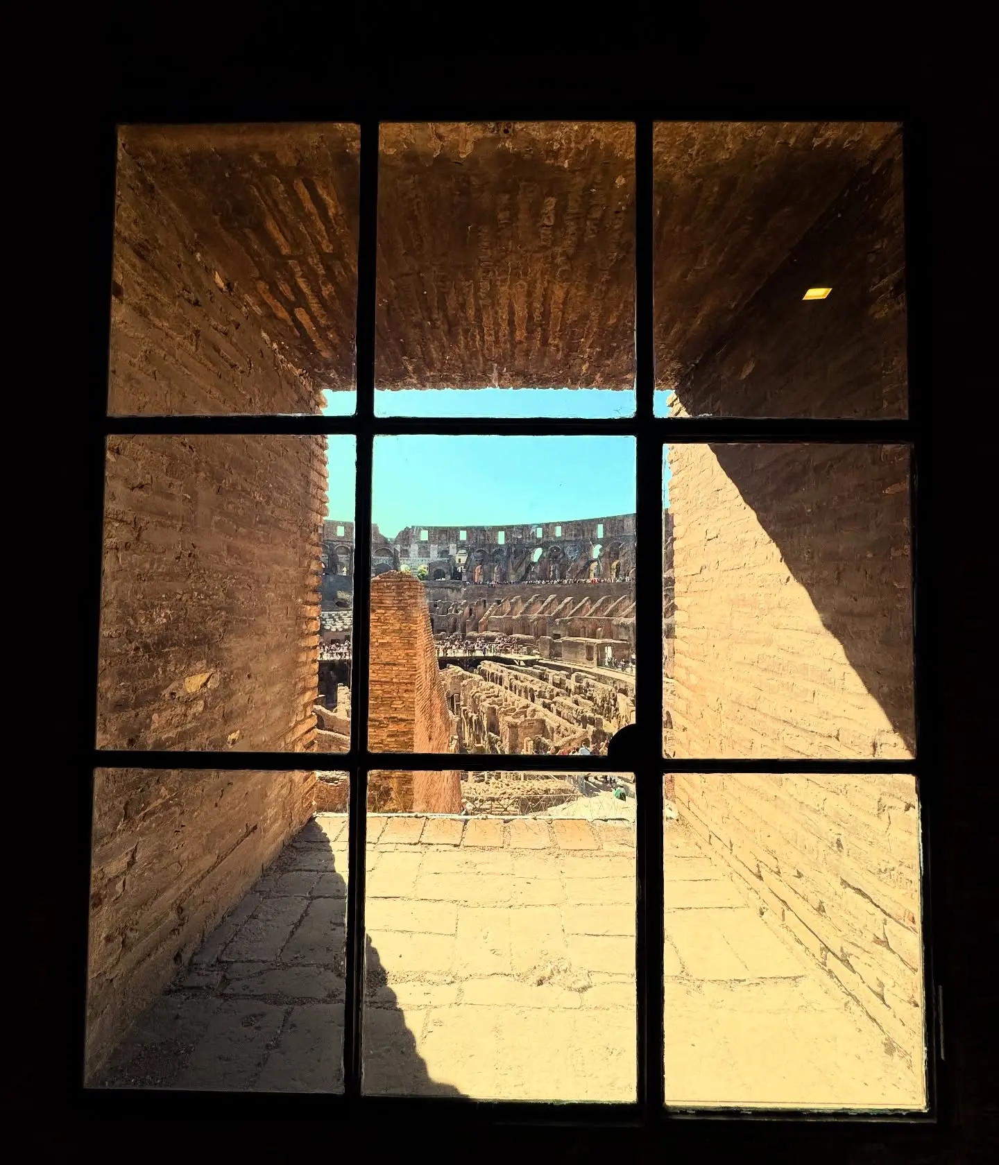 Janey Hann Conquers Rome With 'Veni, Vidi, Vici' Flair